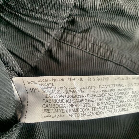 Zara woman’s used shorts in good condition - Picture 4 of 4